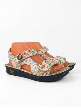 Alegria Vienna Good As Gold Floral Leather Women's Sandals Size EU 38 - US 8